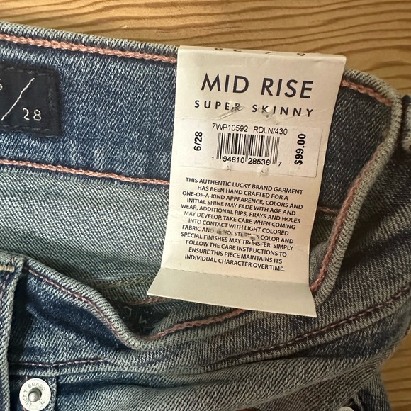 NWT Lucky Brand distressed jeans Ava style Size 6 - Picture 5 of 5